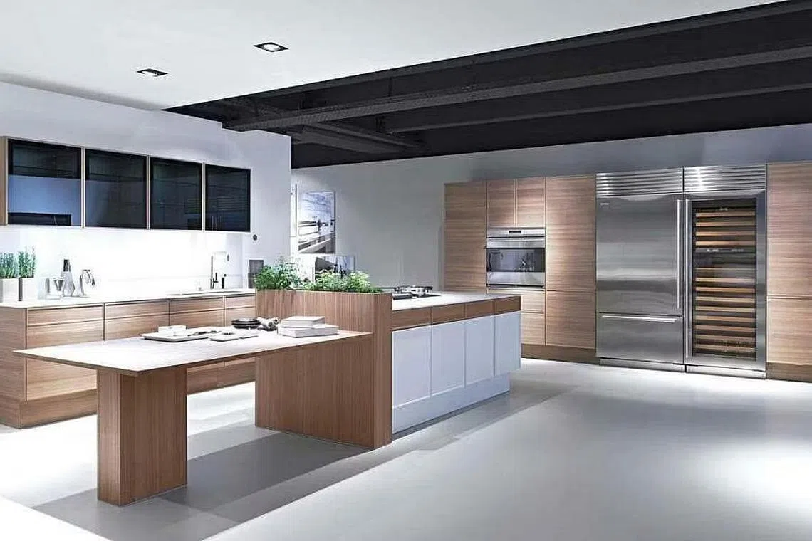 Under its new counter name, trading in the shares of SDAI remains suspended.