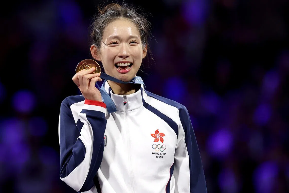 The Hong Kong government gave Paris gold medal-winning fencers Vivian Kong (in picture) and Cheung Ka-long lifetime travel tickets for the city’s MTR subway system and promised the same to all other medallists.