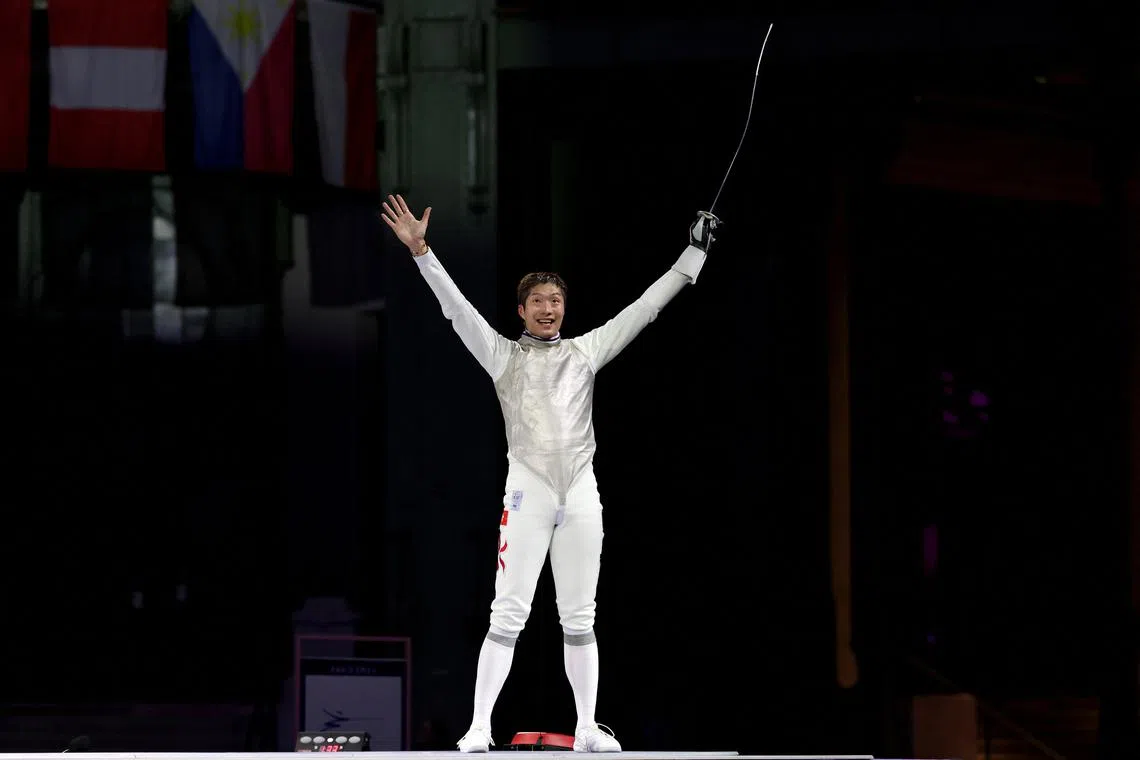 Paris 2024 Olympics - Fencing - Men's Foil Individual Gold Medal Bout - Grand Palais, Paris, France - July 29, 2024. Ka Long Cheung of Hong Kong celebrates after winning gold medal bout against Filippo Macchi of Italy. REUTERS/Maye-E Wong