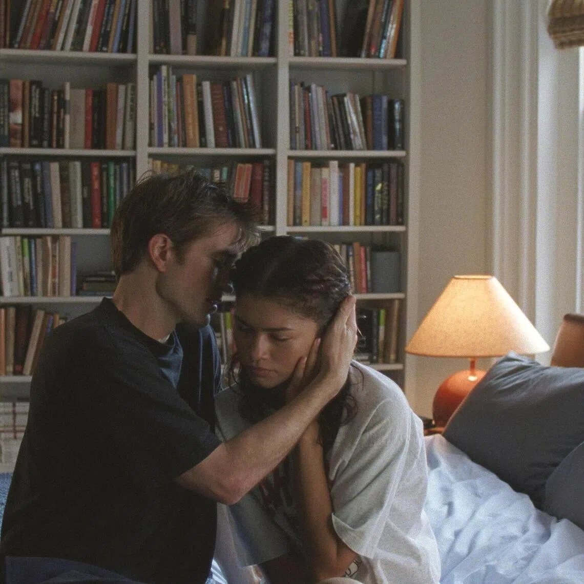 Zendaya (right) and Robert Pattinson in The Drama.