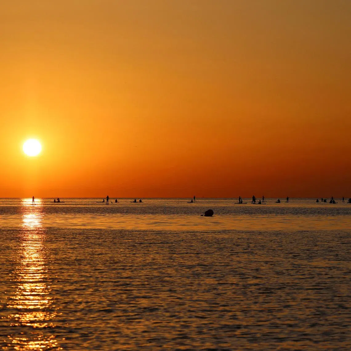 Prolonged exposure to extreme heat can overwhelm the body’s natural cooling systems, causing symptoms ranging from dizziness to organ failure and death.