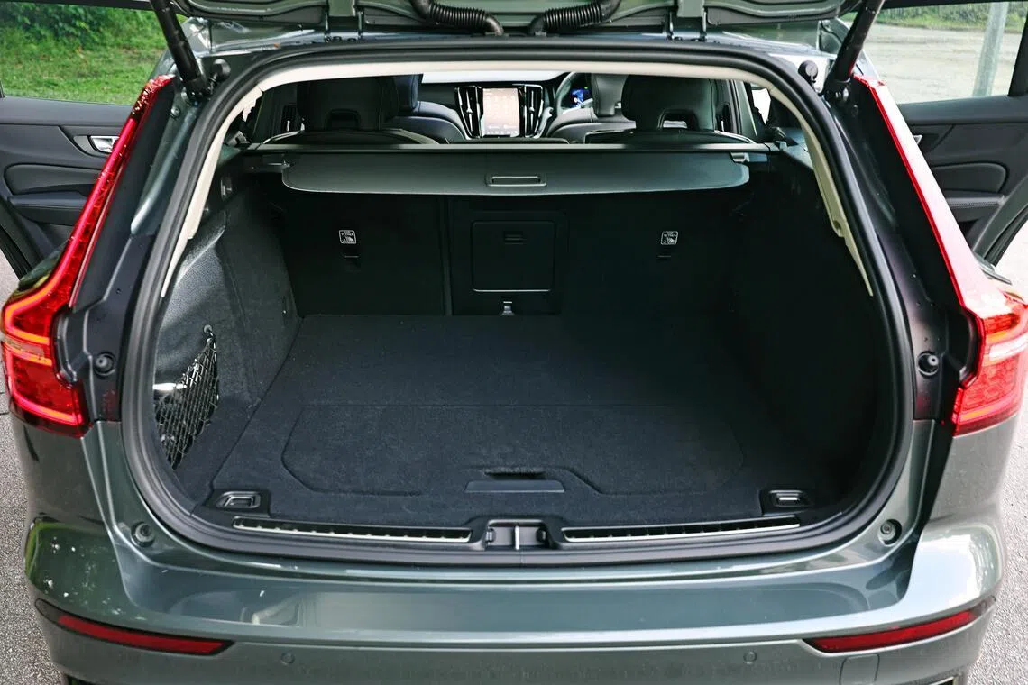 The V60’s 519-litre luggage compartment expands to 1,431 litres when the rear seats are folded.