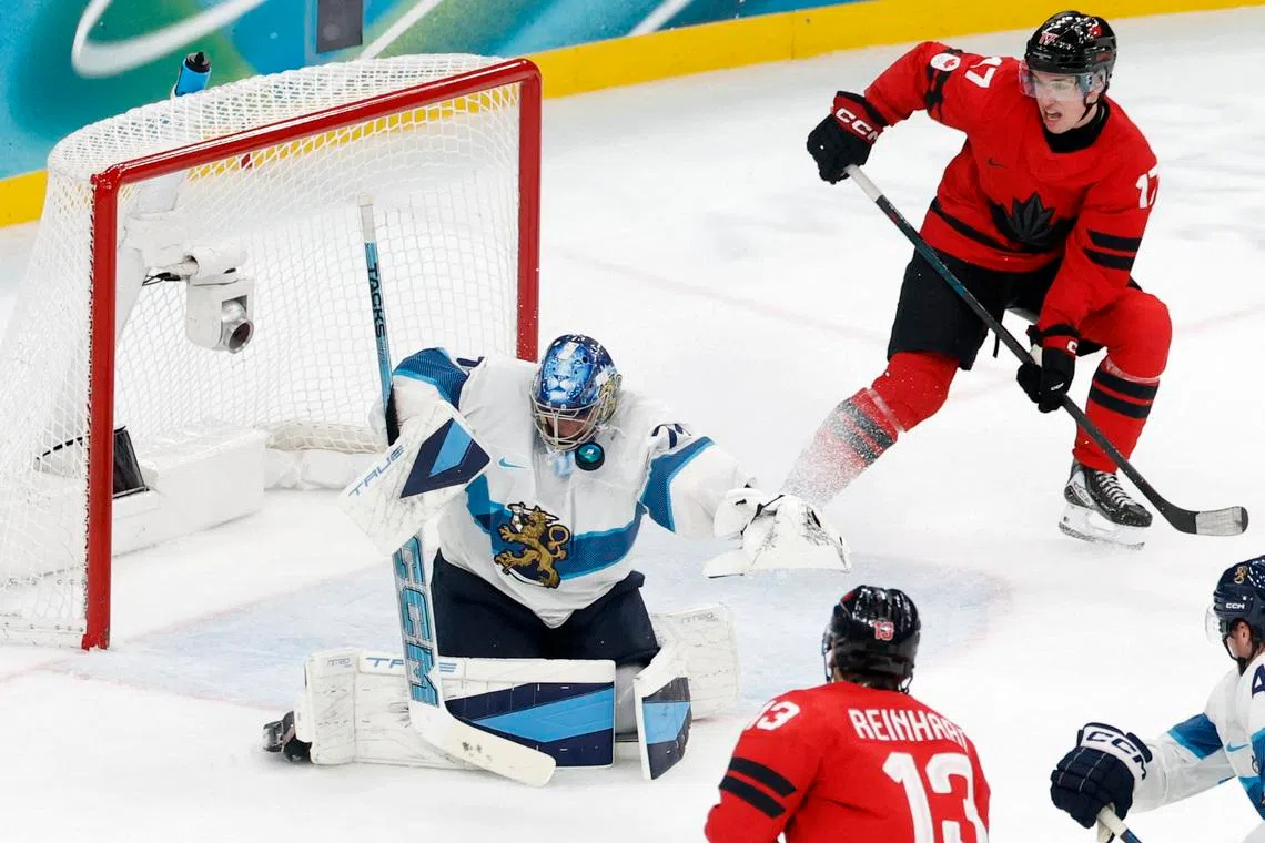 Milano Cortina 2026 Olympics - Ice Hockey - Men's Play-offs Semifinals - Canada vs Finland - Milano Santagiulia Ice Hockey Arena, Milan, Italy - February 20, 2026. Juuse Saros of Finland makes a save REUTERS/David W Cerny