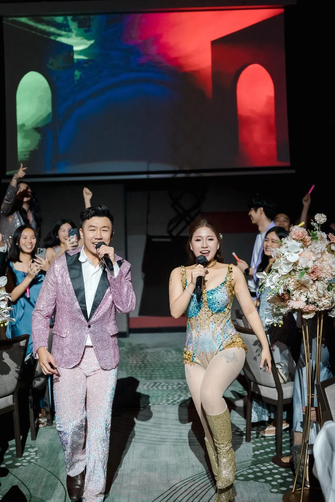 Ng and Tan sang Taylor Swift’s songs such as Miss Americana & The Heartbreak Prince and Cruel Summer.