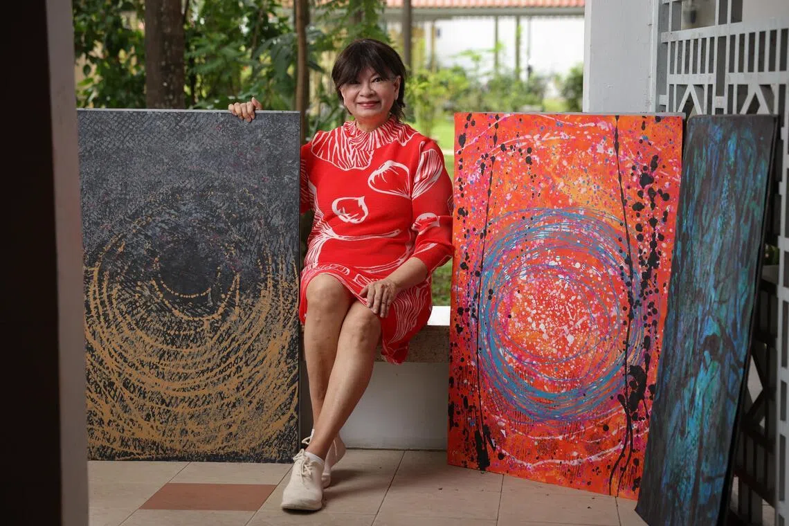 Artist Karen Hoisington is the daughter of Vincent Hoisington. 