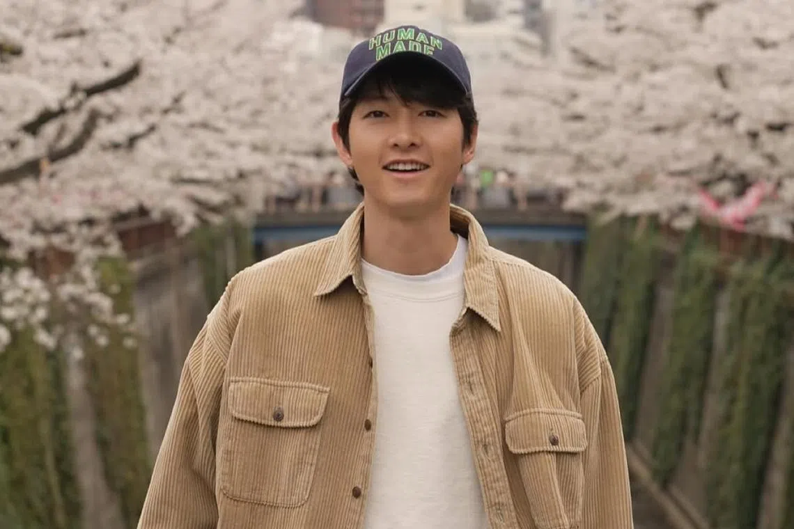 Song Joong-ki will play a flight-instructor-turned air traffic controller in new rom-com Love Cloud.