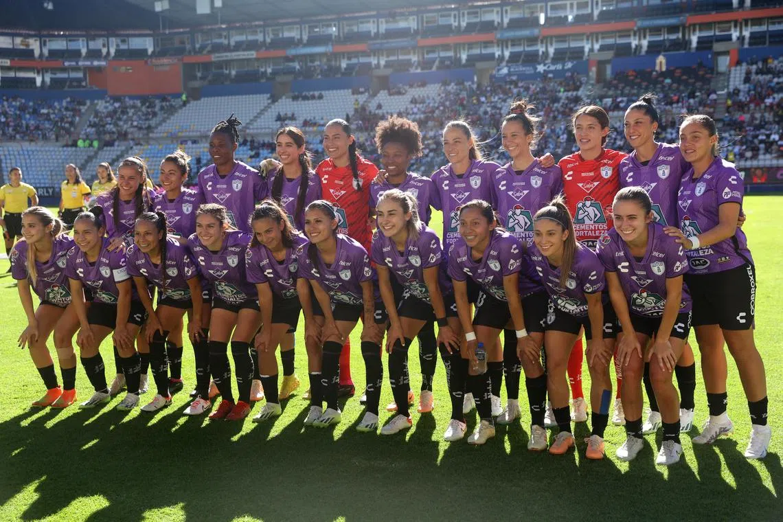 Twenty players who said they were boycotting the team were called up by new coach Montse Tome.