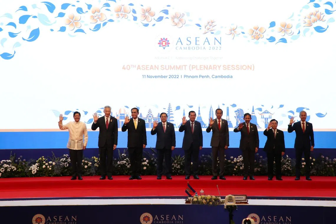PM Lee Hsien Loong (second from left) and other Asean leaders at the Asean summit on Friday.