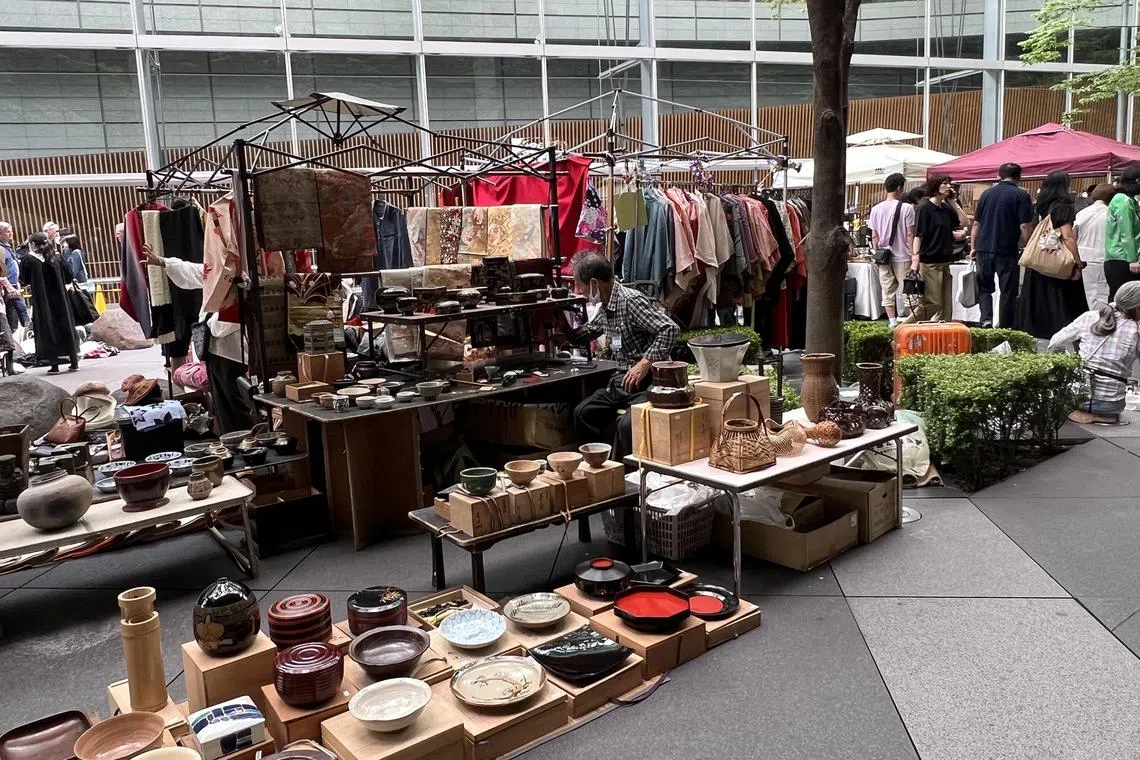 stsecondhand - The Oedo Antique Market is the largest and oldest outdoor market of its kind in Japan and offers an eclectic range of secondhand finds. 

Credit: Karen Tee