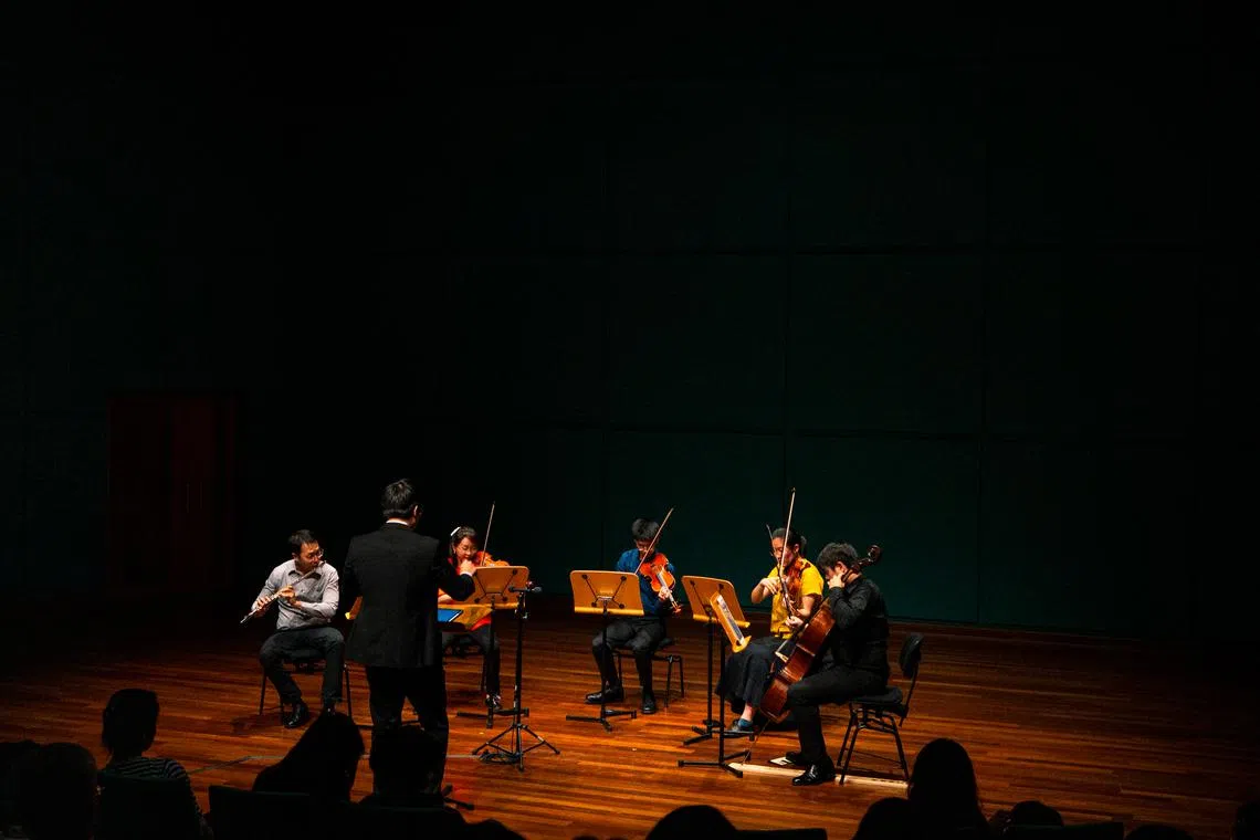 Duo Tarenna & Friends presented the world premiere of a new work by  Ding Jian Han.