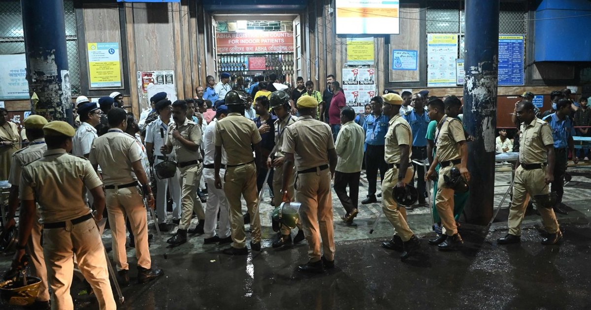 19 dead, 25 hurt in stampede at India religious gathering