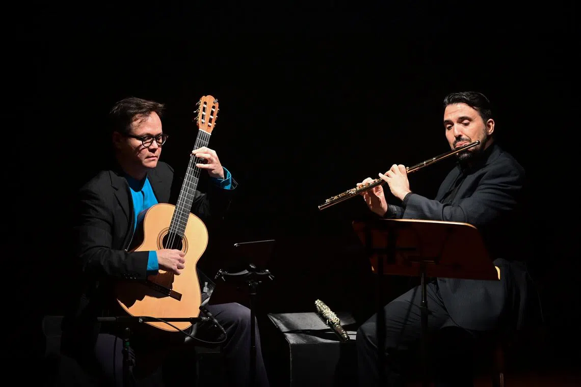 Guitarist Hunter Mah and flautist Roberto Alvarez gave a delightful performance at the Esplanade Recital Studio on January 18.
