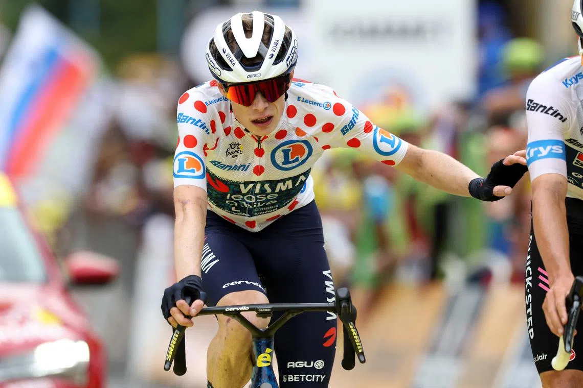 FILE PHOTO: Cycling - Tour de France - Stage 19 - Embrun to Isola 2000 - Embrun, France - July 19, 2024 Team Visma | Lease a Bike's Jonas Vingegaard crosses the finish line after stage 19 REUTERS/Manon Cruz/File Photo