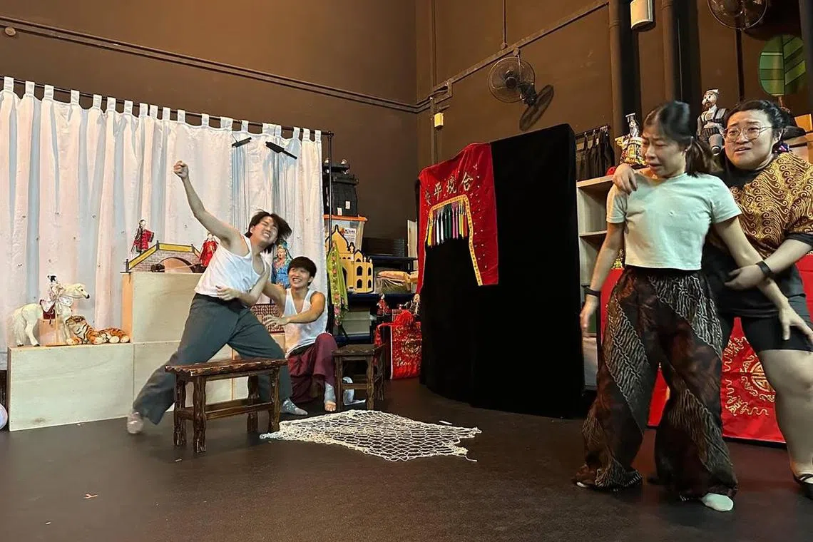 cxkusu

PHOTO: The Fool Theatre