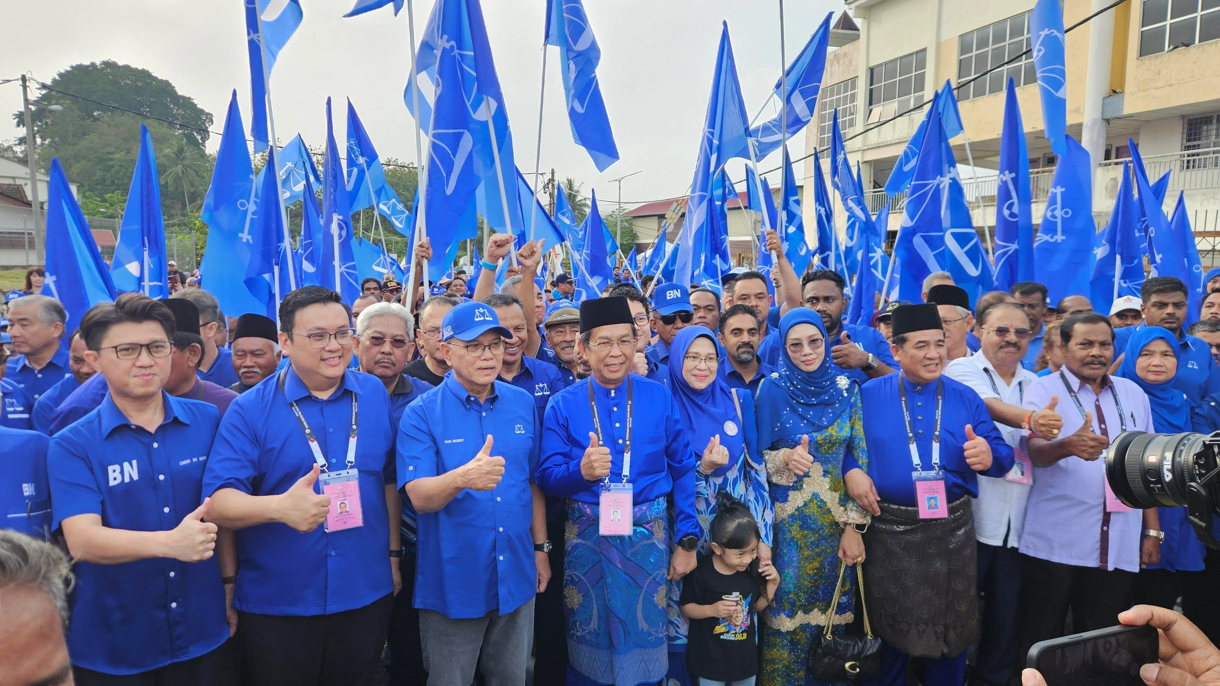 Negeri Sembilan BN chairman Jalaluddin Alias (front row, fourth from left) at the nomination centre in Jelebu.