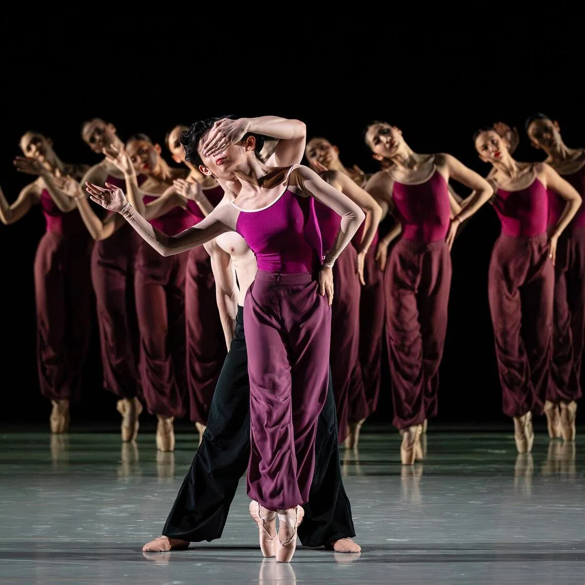 The Singapore Ballet perform Quiver by Timothy Rushton.