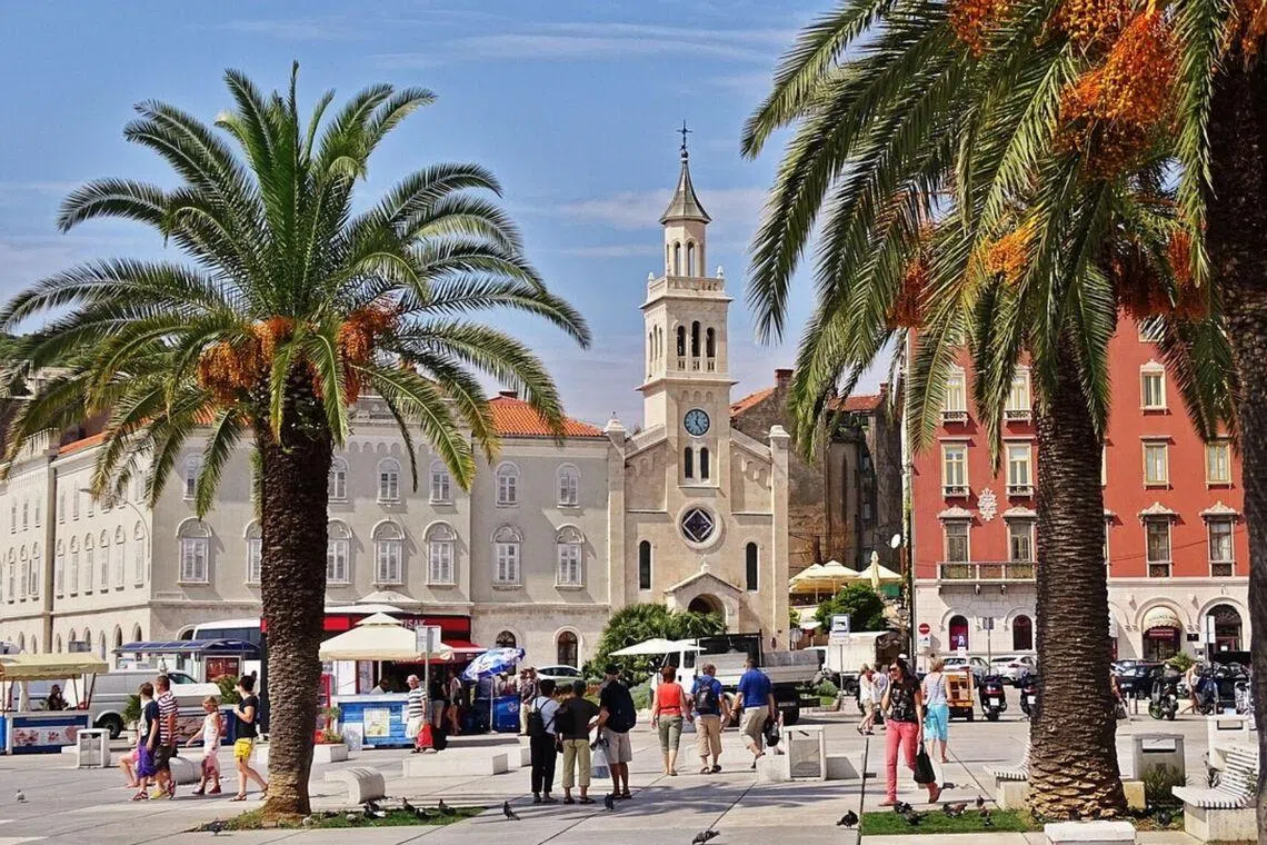 Croatia enables alcohol sales ban to tackle drunk tourists