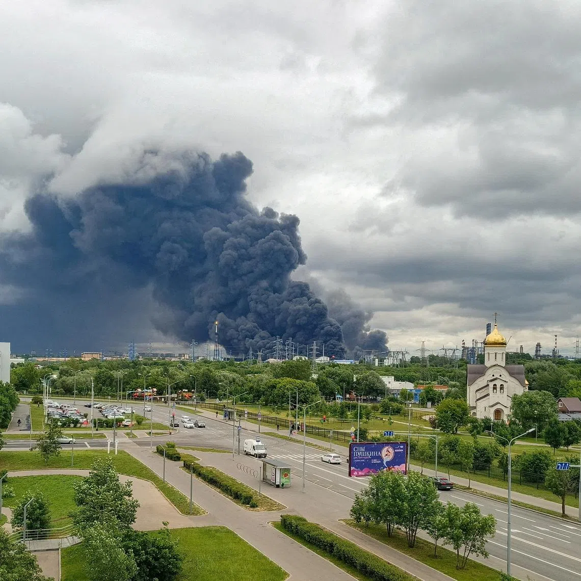 Smoke rises from an oil refinery following a Ukrainian drone attack in the course of Russia-Ukraine conflict, in Moscow, Russia, June 18, 2026, in this picture obtained from social media. SOCIAL MEDIA/via REUTERS