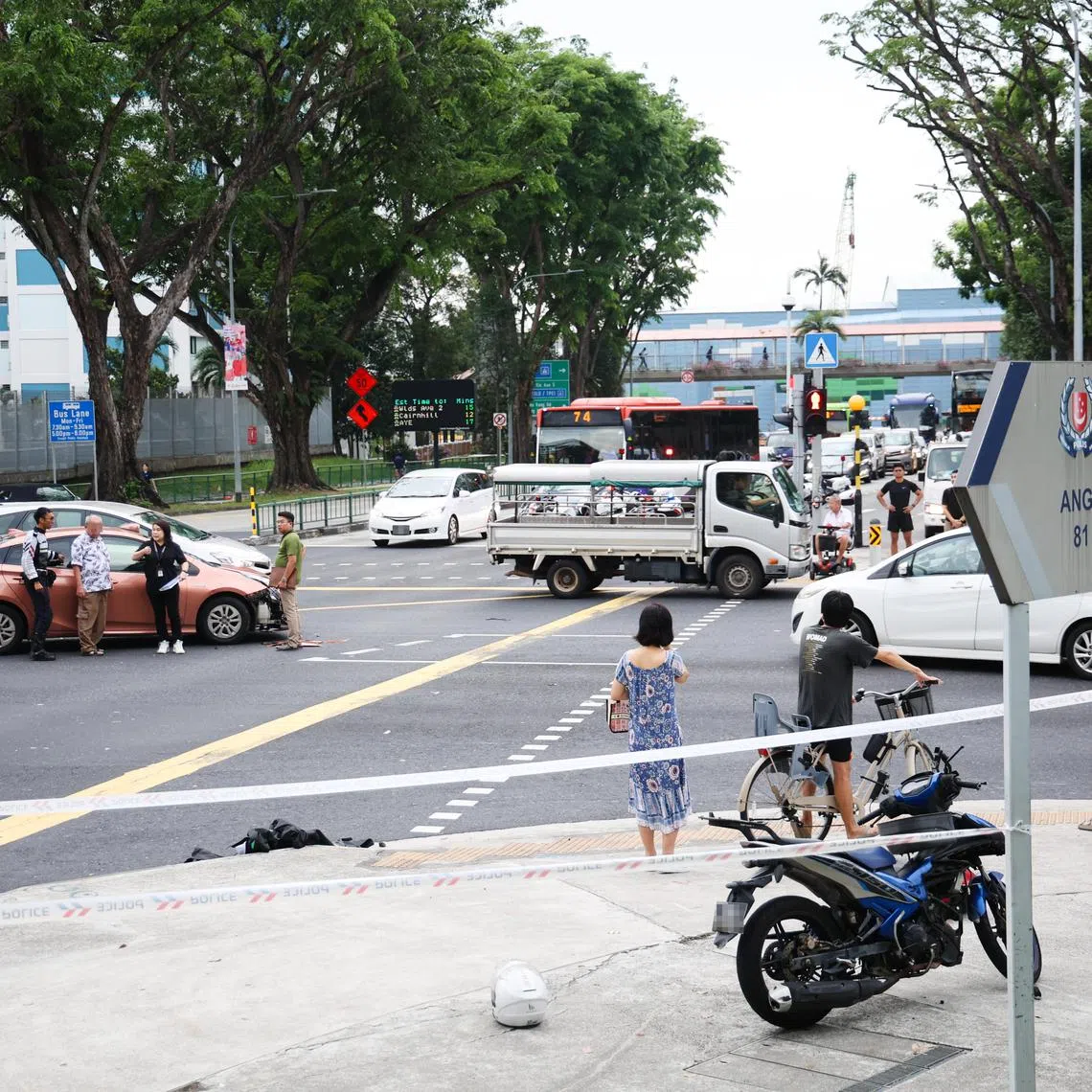 The police and the SCDF said they were alerted to an accident involving a taxi and a motorcycle at the junction of Ang Mo Kio Avenue 3 and Avenue 10, at about 4.45am on Aug 21.