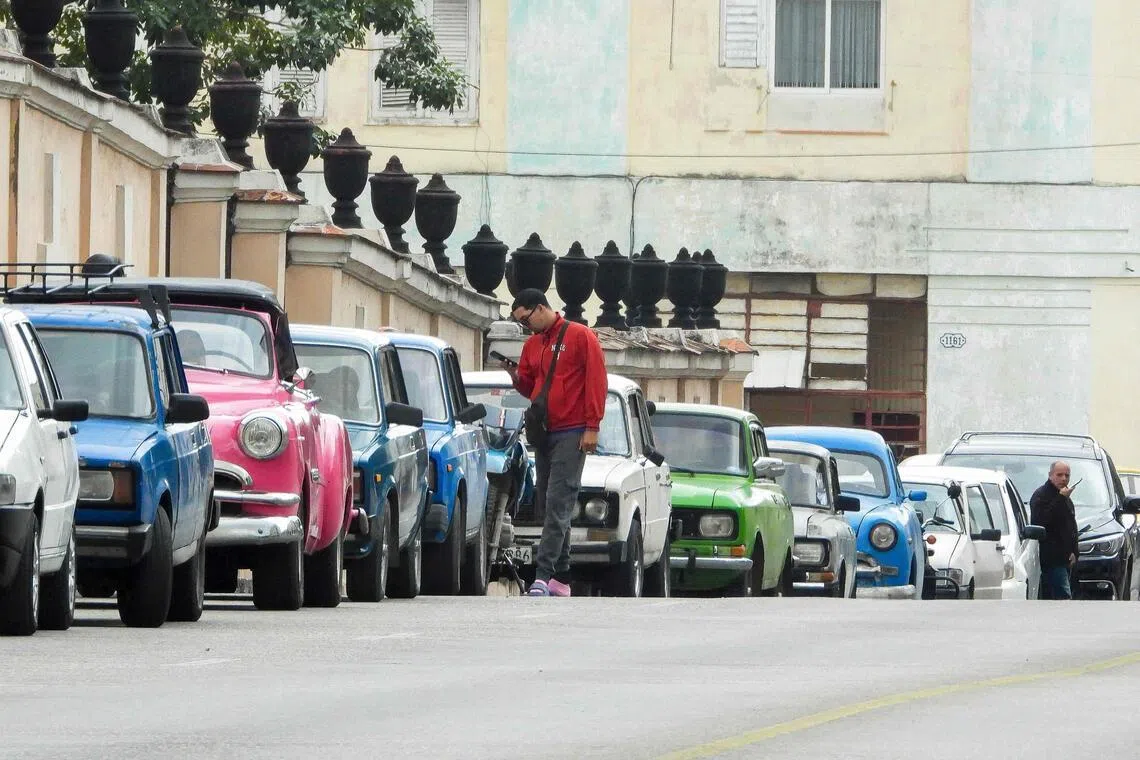 Vehicles waiting in line to refuel at a gas station in Havana on Jan 30, 2026. 