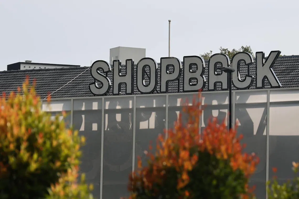 archive: shopback
CMG20221130-Darwis02 陈渊庄/ archival shots [pasir panjang, bukit batok]