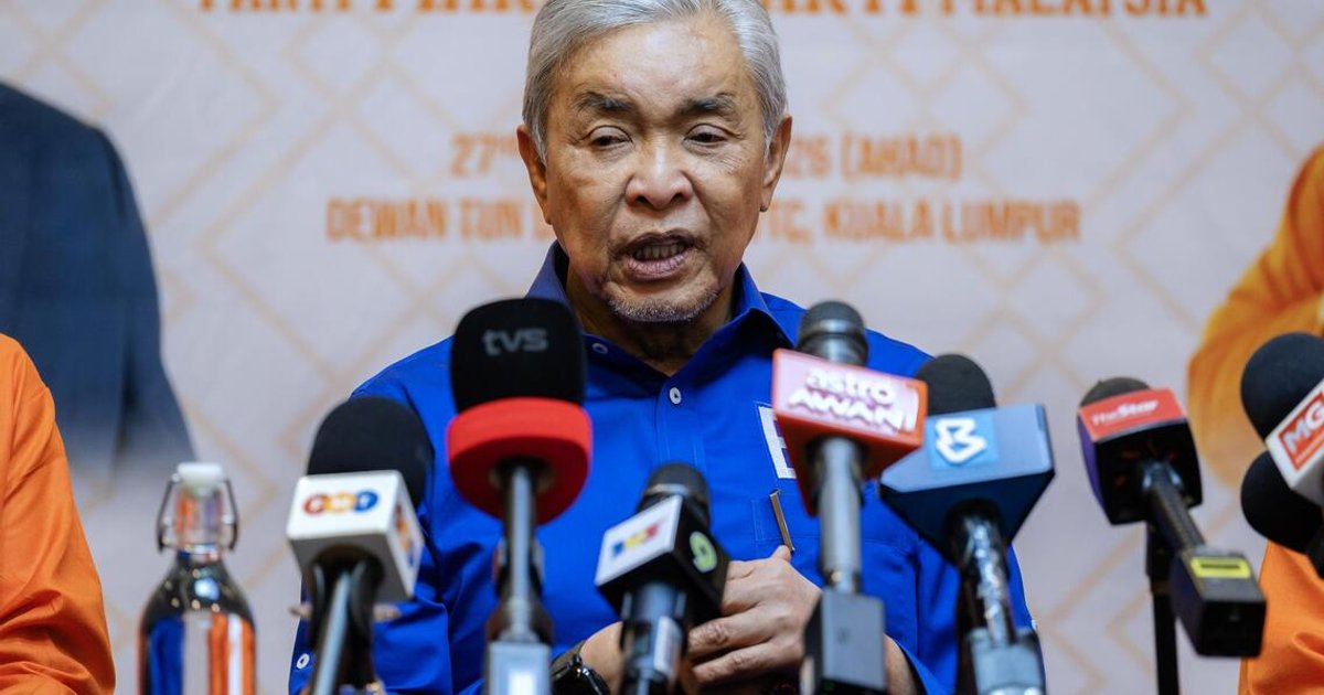 Malaysia offers aircraft, personnel to fight fires as it awaits Indonesia’s approval, says DPM Zahid
