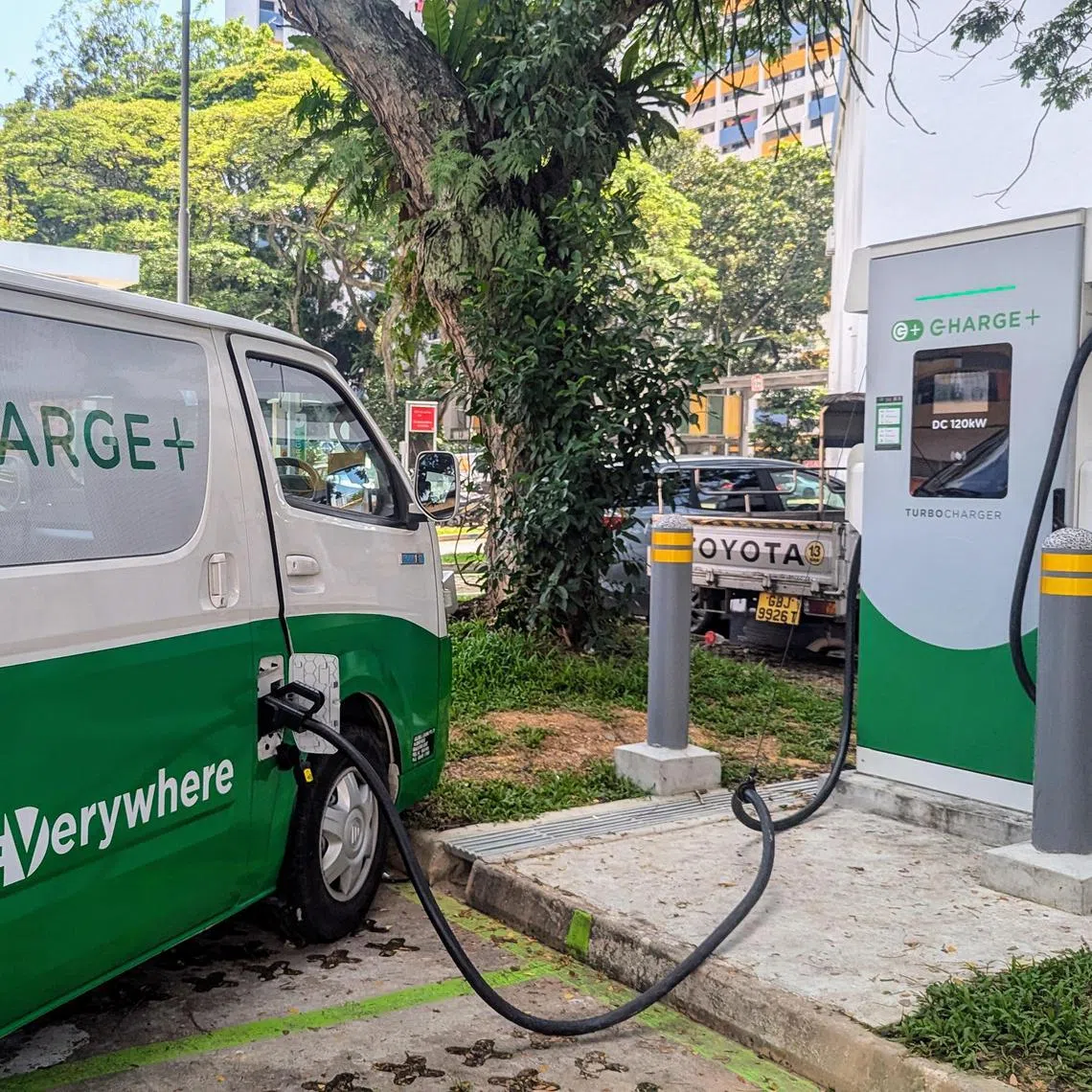 ntcharger16 - Launch of Singapore's first DC charger in HDB Surface Carpark



Credit: Charge+