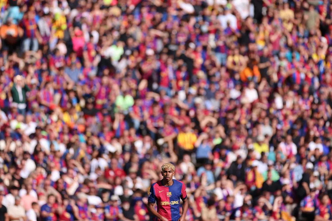 Soccer Football - LaLiga - FC Barcelona v Real Madrid - Estadi Olimpic Lluis Companys, Barcelona, Spain - May 11, 2025 FC Barcelona's Lamine Yamal during the match REUTERS/Nacho Doce