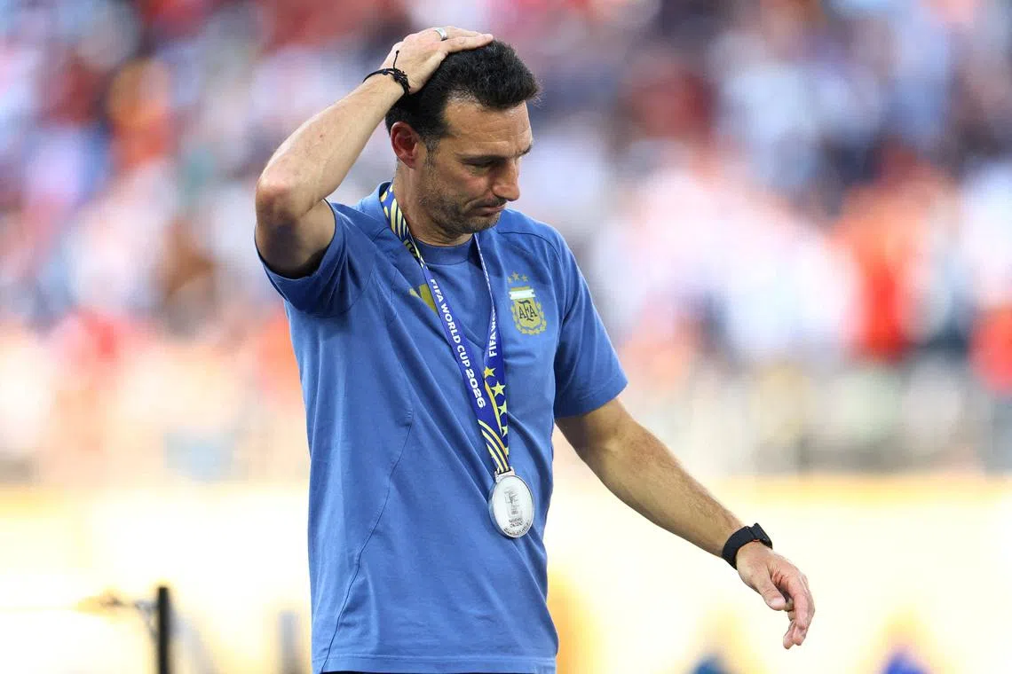 Soccer Football - FIFA World Cup 2026 - Final - Spain v Argentina - New York/New Jersey Stadium, East Rutherford, New Jersey, U.S. - July 19, 2026 Argentina coach Lionel Scaloni wears his runners up medal during the trophy presentation REUTERS/Hannah Mckay