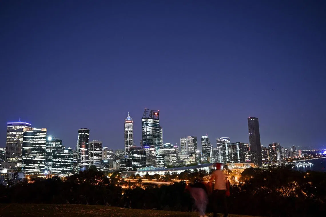 The number of student visa holders dropped by 25 per cent to 207,000, from 278,000 the year before. 