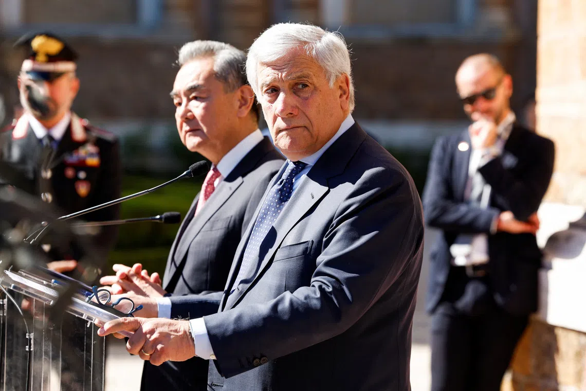 Italy's Foreign Minister Antonio Tajani and China's Foreign Minister Wang Yi deliver a joint statement at Villa Madama in Rome, Italy, October 8, 2025. REUTERS/Remo Casilli