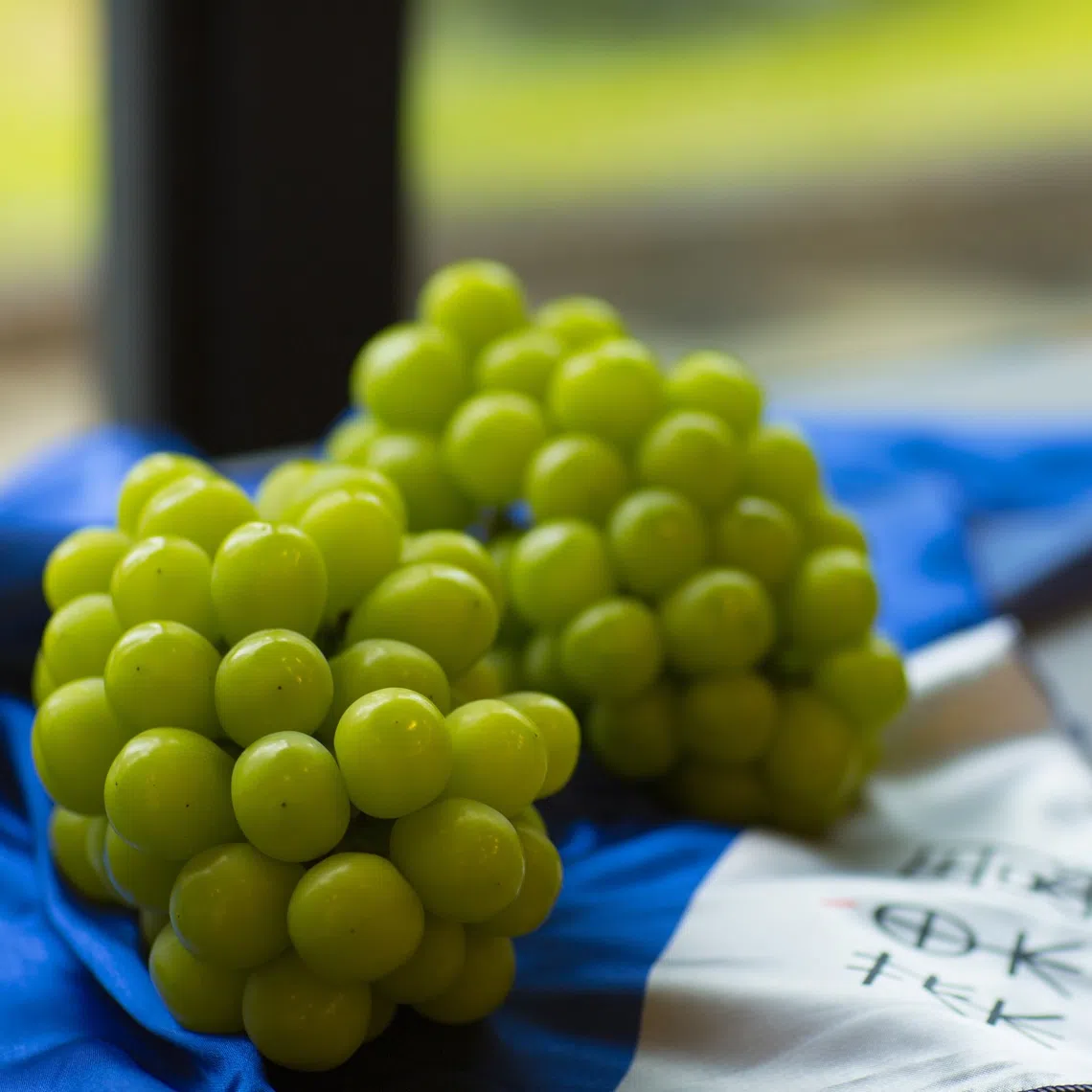 An estimated 650 bunches of grapes were stolen.