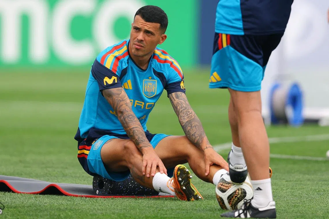 Soccer Football - FIFA World Cup 2026 - Spain training - Melanie Lane Training Grounds, East Hanover, New Jersey, U.S. - July 16, 2026 Spain's Pedro Porro during training IMAGN IMAGES via Reuters/Vincent Carchietta
