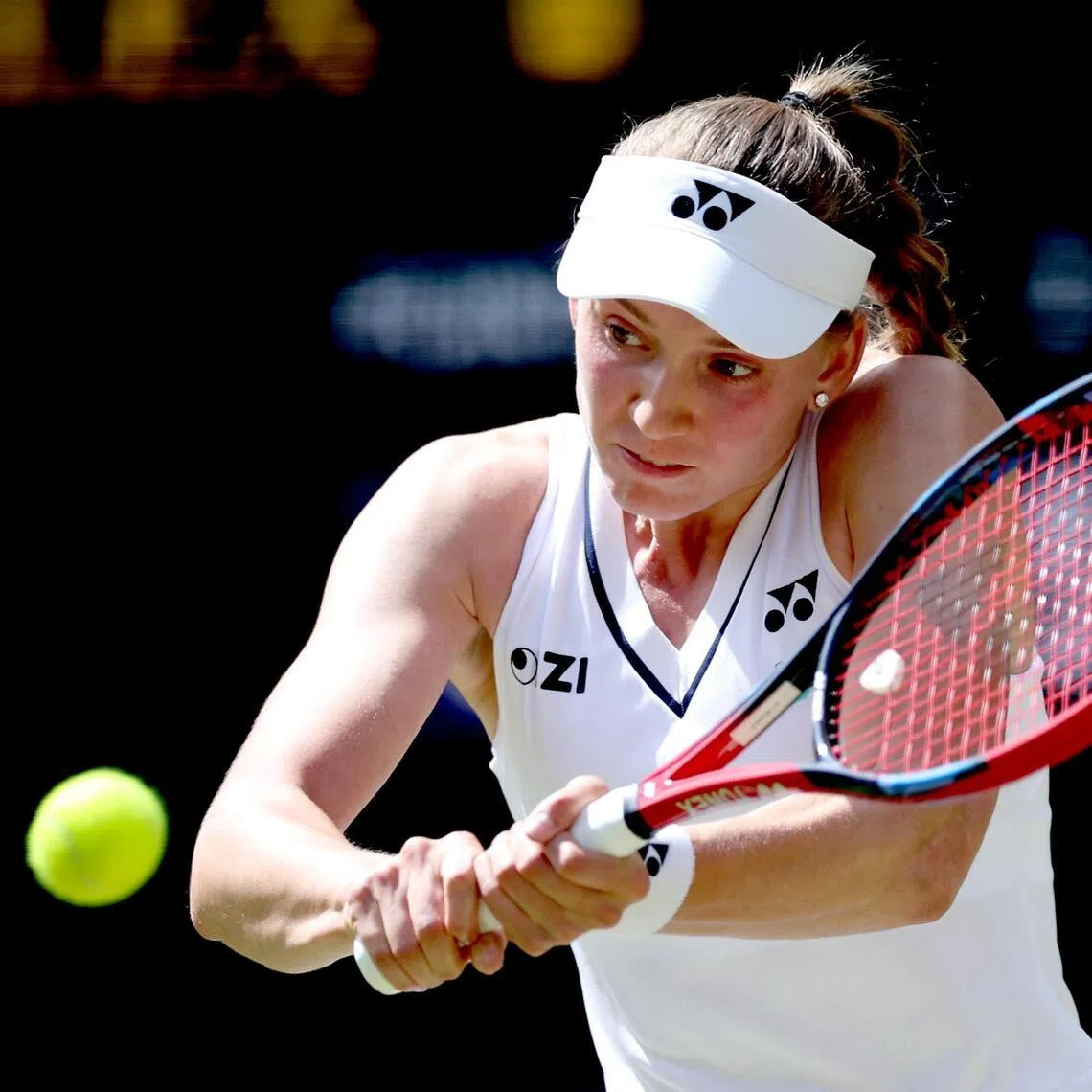 epa13085840 Elena Rybakina of Kazakhstan in action during her Women's Singles third round match against Elise Mertens of Belgium at the Wimbledon Championships in London, Britain, 04 July 2026.  EPA/ADAM VAUGHAN