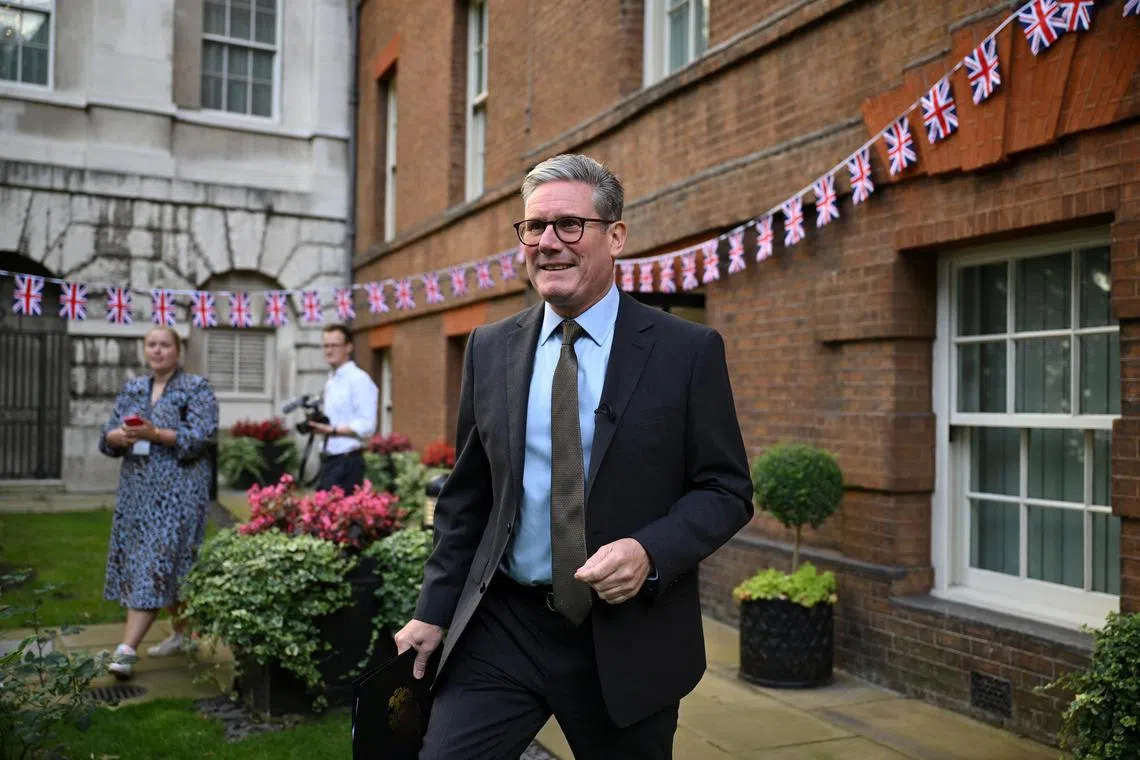 British Prime Minister Keir Starmer is said to have accepted donations from a wealthy Labour donor to pay for his work clothing and spectacles, as well as high-end clothes and shopping services for his wife.