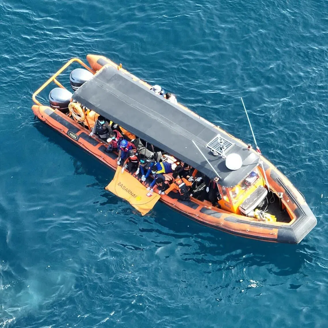 The search had already recovered the bodies of the father, 44-year-old football coach Fernando Martin Carreras, and one of his daughters.