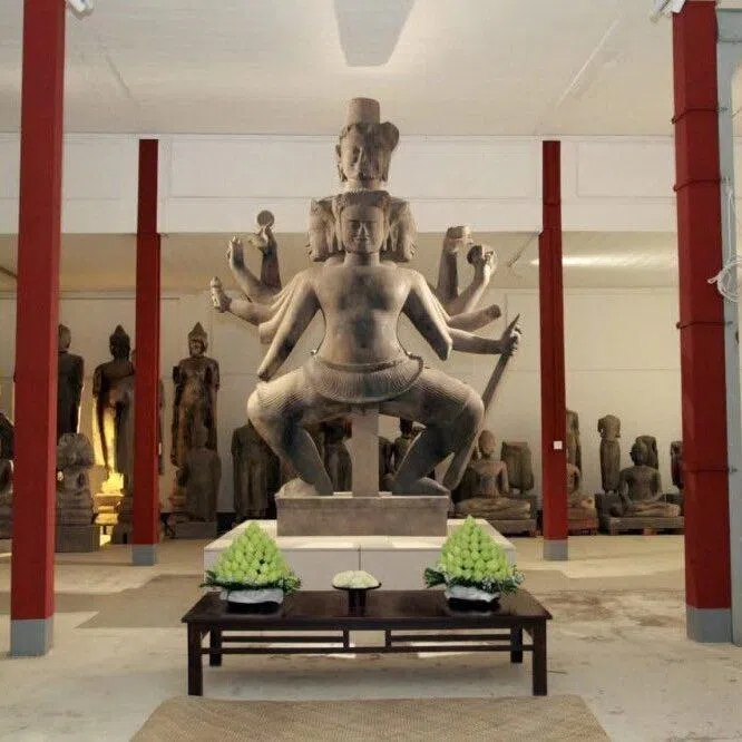 Cambodian experts in cooperation with the French School of the Far East spent five years restoring the Dancing Shiva, unveiled on March 18.