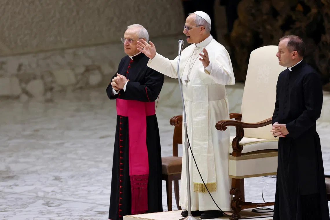Pope Leo XIV holds general audience in the Paul VI hall at the Vatican, August 20, 2025. REUTERS/Ciro De Luca
