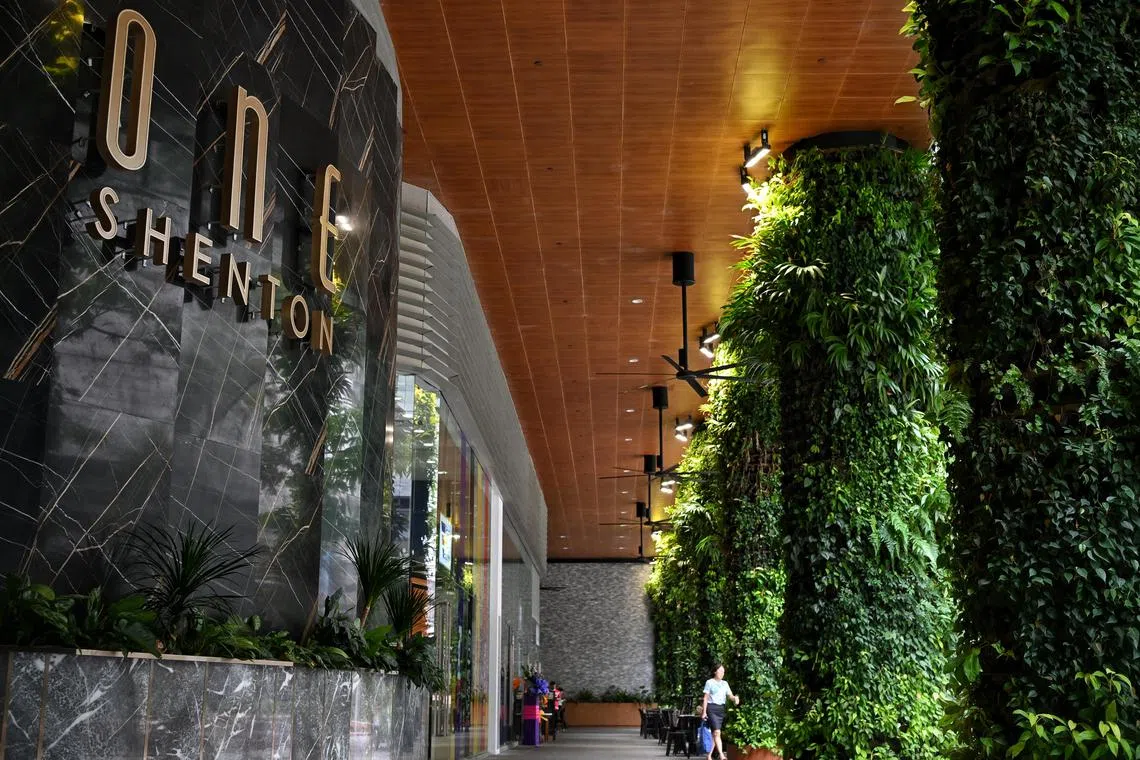 ST20230509_202395097888 Kua Chee Siong/ jlgreen/ One Shenton was one of a handful of private residential property that managed to obtain a 50% grant of the total installation cost of its greenery from NParks.