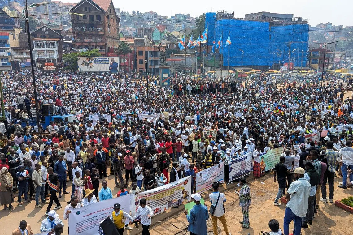 FILE PHOTO: Congolese demonstrators attend a protest against Rwanda, amid tensions following a clash in Goma between M23 rebels and the Armed Forces of the Democratic Republic of the Congo (FARDC); in Bukavu, eastern Democratic Republic of Congo January 27, 2025. REUTERS/Victoire Mukenge/File Photo