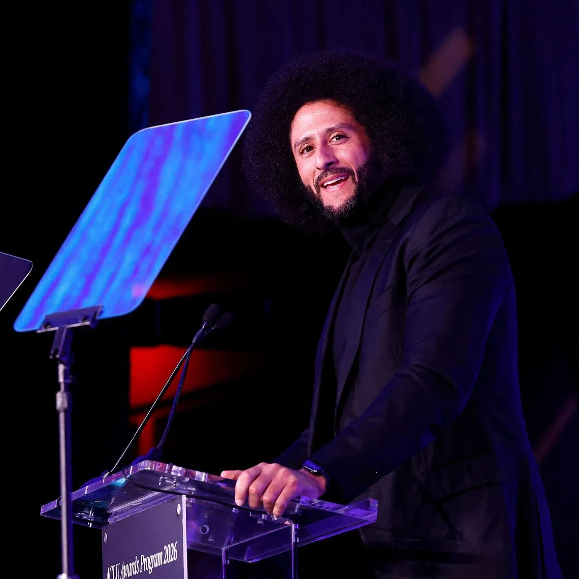 Former National Football League quarterback Colin Kaepernick will receive the Muhammad Ali Center’s Humanitarian of the Year award at a ceremony in Louisville on Nov 7.