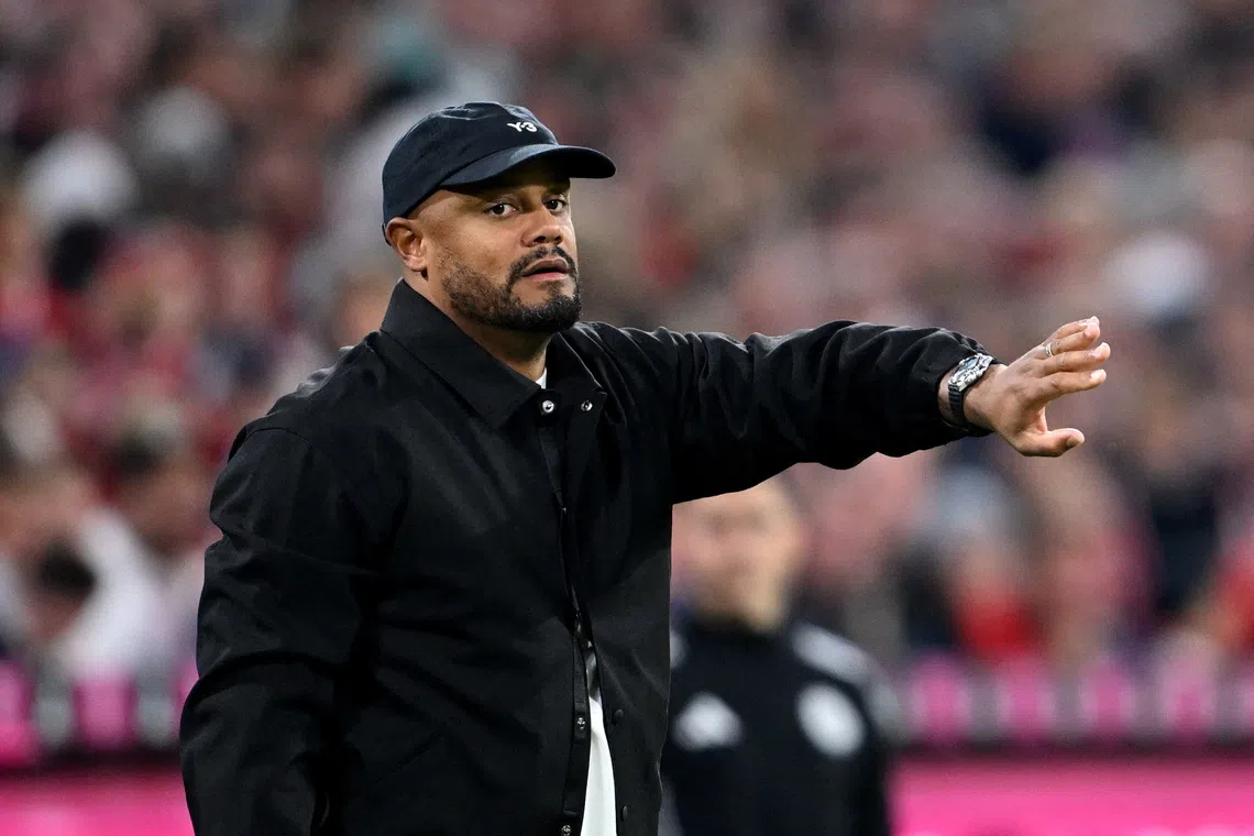 Soccer Football - Bundesliga - Bayern Munich v Werder Bremen - Allianz Arena, Munich, Germany - September 26, 2025 Bayern Munich coach Vincent Kompany reacts REUTERS/Angelika Warmuth