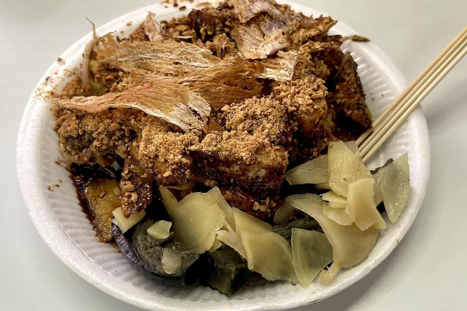 Food Picks: Traditional rojak, char kway teow and chirashi sushi | The ...
