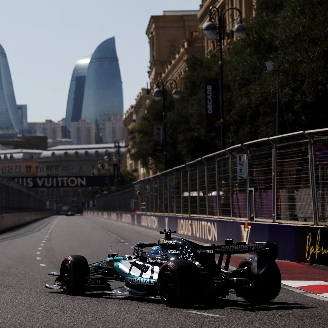 Formula One F1 - Azerbaijan Grand Prix - Baku City Circuit, Baku, Azerbaijan - September 24, 2026 Mercedes' George Russell in action during practice REUTERS/Jakub Porzycki