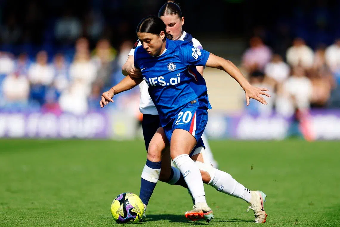 Soccer Football - Women's FA Cup - Quarter Final - Chelsea v Tottenham Hotspur - Kingsmeadow, London, Britain - April 6, 2026 Chelsea's Sam Kerr in action with Tottenham Hotspur's Hanna Wijk Action Images via Reuters/Peter Cziborra