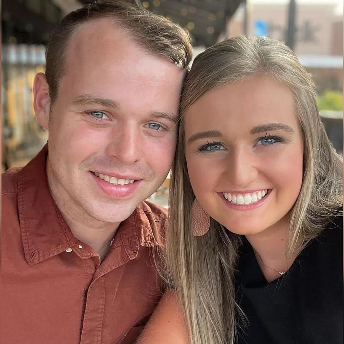 Joseph (left) and Kendra Duggar from 19 Kids And Counting. 