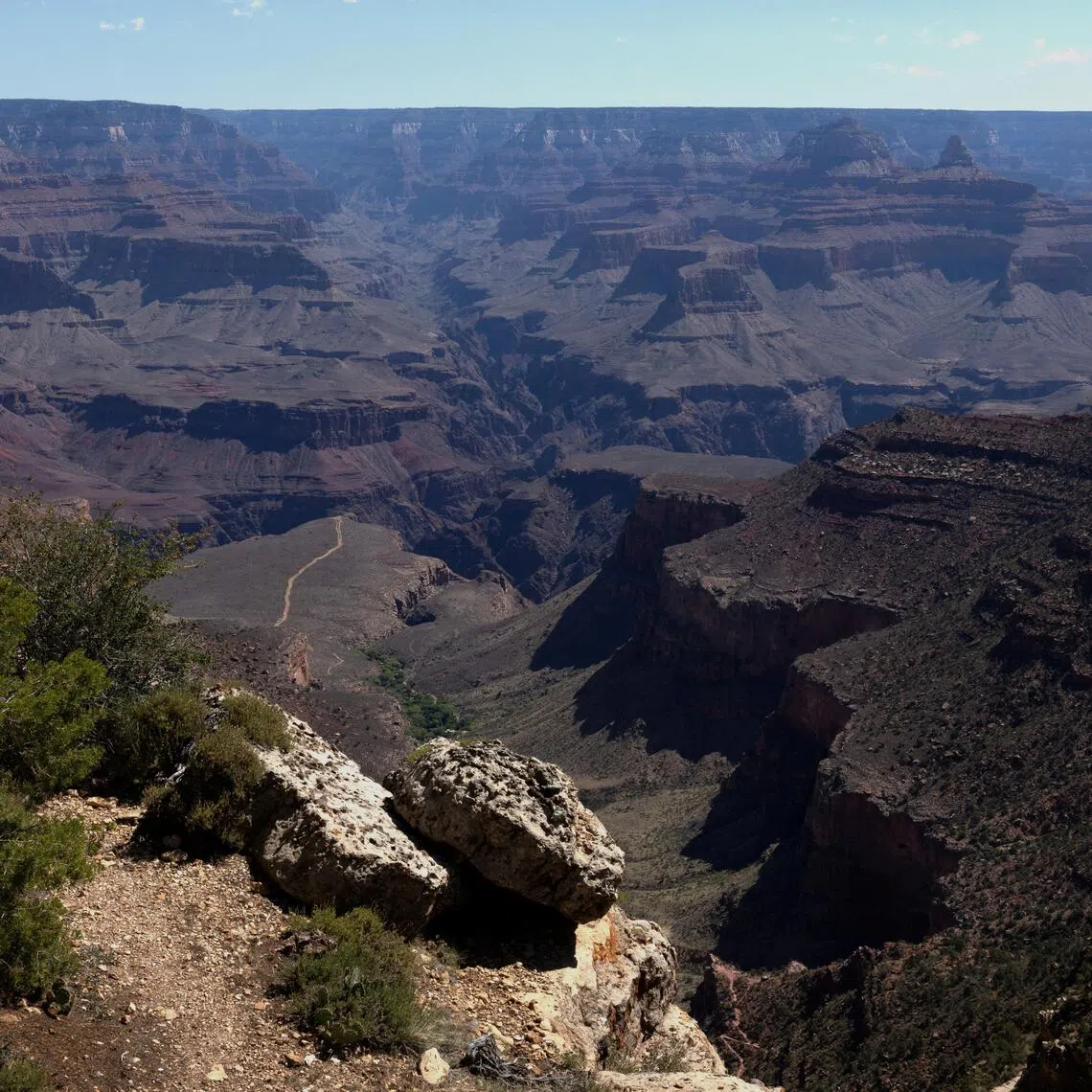 From January, foreign tourists to the Grand Canyon, Yellowstone, and other national parks in the US will pay higher entrance fees than Americans.