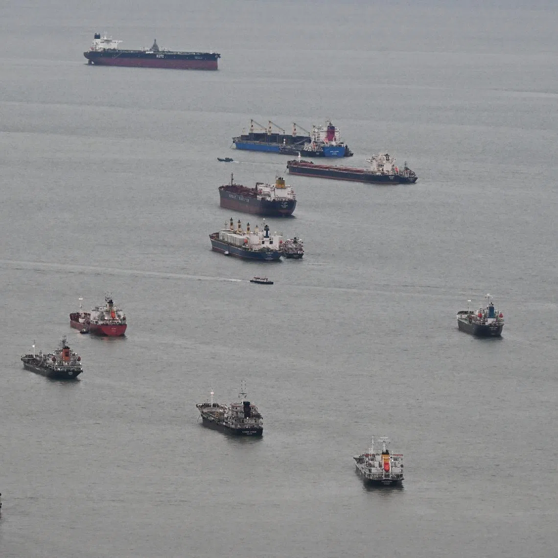 Under UNCLOS, coastal states bordering international straits are barred from hampering transit passage or discriminating “in form or fact” against vessels of different states, says the writer.