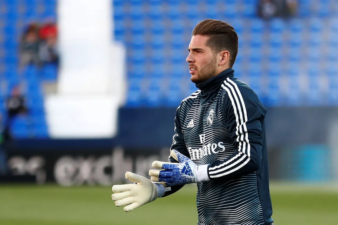 Soccer Football - La Liga Santander - Leganes v Real Madrid - Butarque Municipal Stadium, Leganes, Spain - April 15, 2019  Real Madrid's Luca Zidane during the warm up before the match   REUTERS/Juan Medina