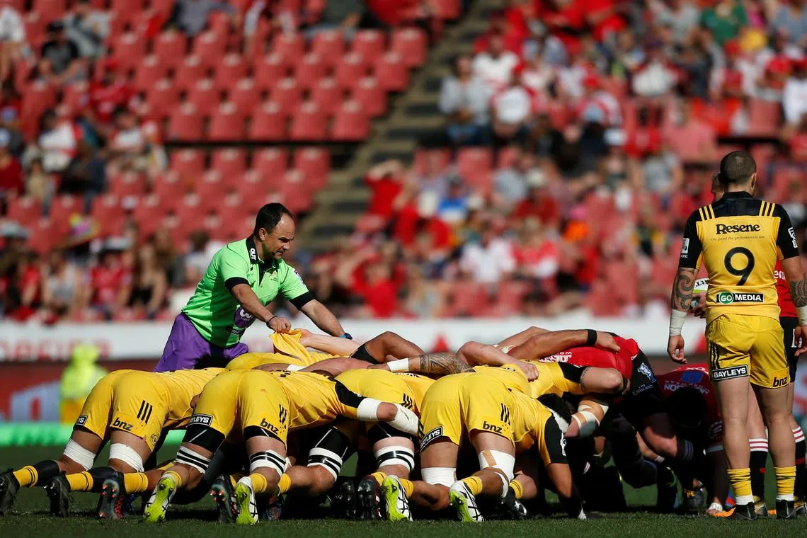 Super Rugby  - Lions v Wellington Hurricanes - Ellis Park Stadium, Johannesburg, South Africa - July 29, 2017 - Referee Jaco Peyper looks on as Hurricanes’ pack scrum down against the Lions. REUTERS/Siphiwe Sibeko
